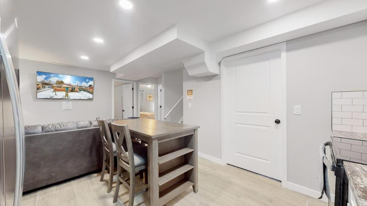 Gorgeous 2-king-bed Lower Unit In