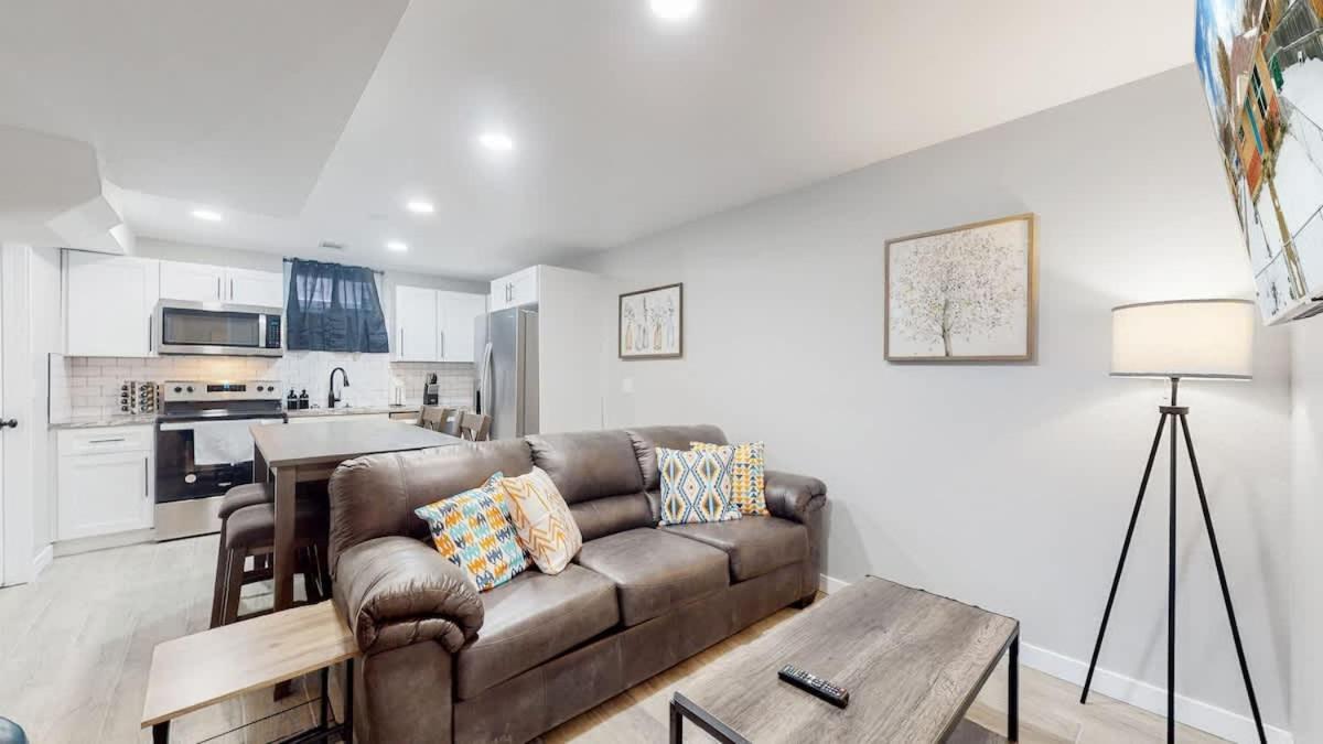 Holiday home Gorgeous 2-king-bed Lower Unit In